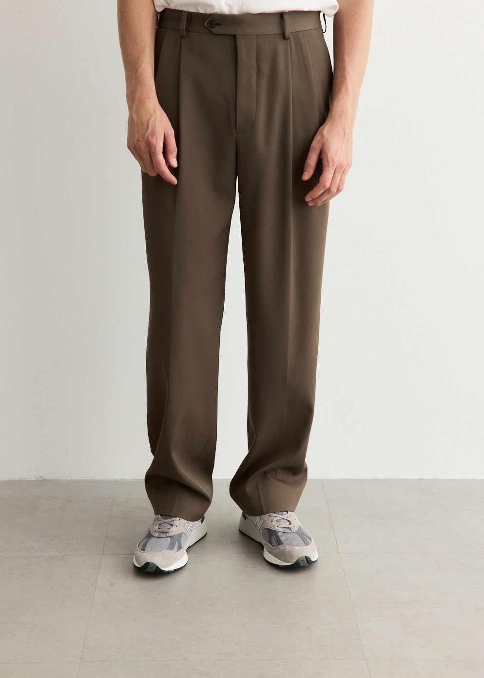 Light Wool Max Gabardine Two-Tuck Slacks