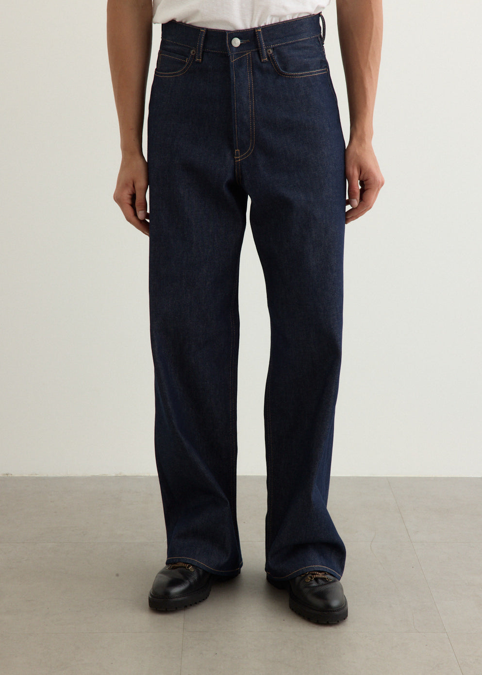 1981 U New Loose Fit Jeans