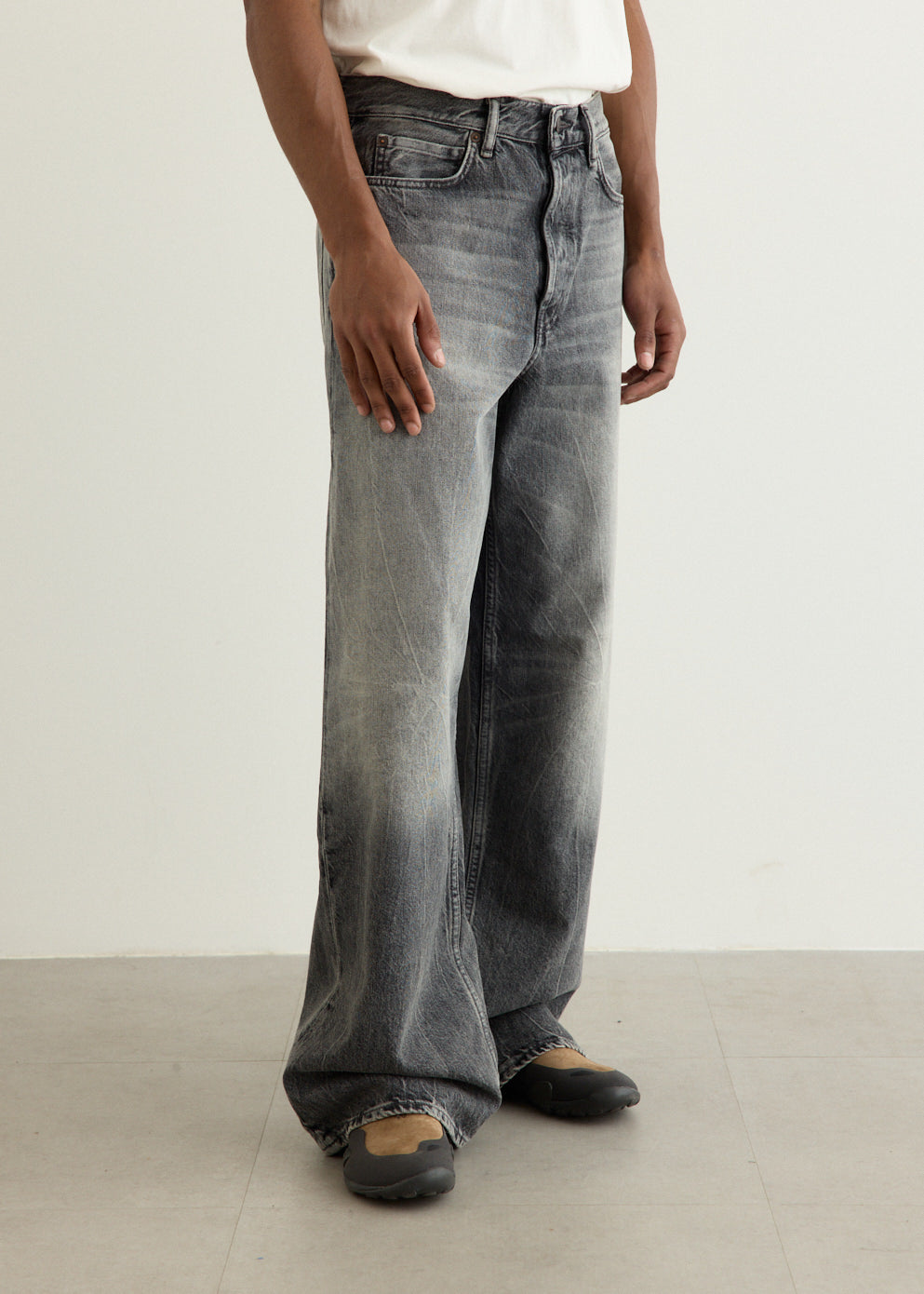 1981 U Gothik Loose Fit Jeans