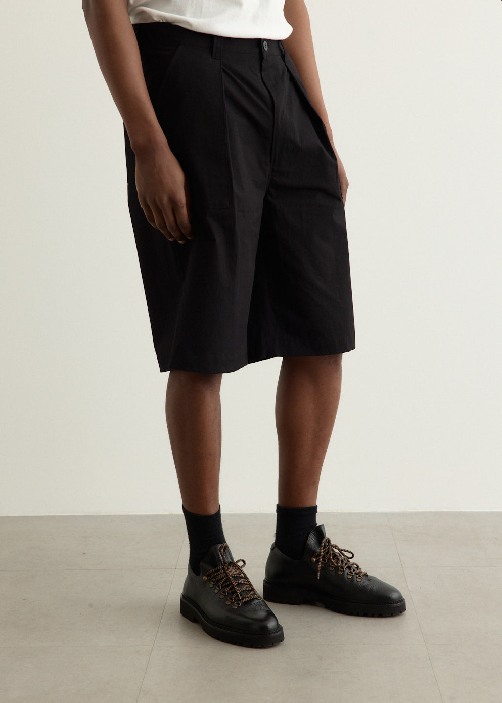 Incu Exclusive Forward Pleat Baker Shorts
