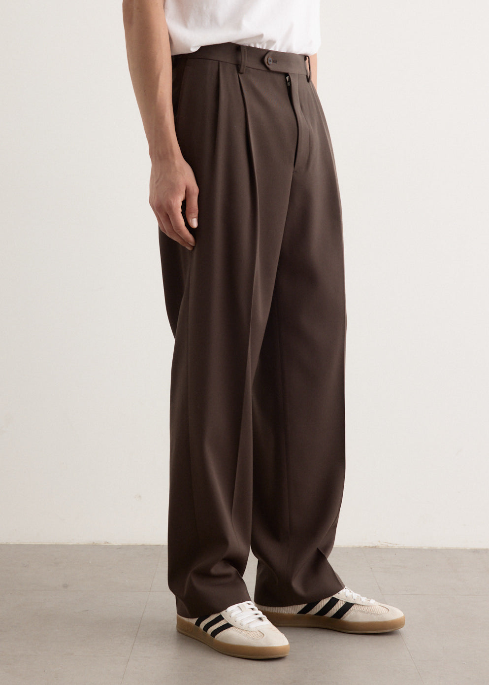 Light Wool Max Gabardine Two-Tuck Slacks Light Wool Max Gabardine Two-Tuck Slacks