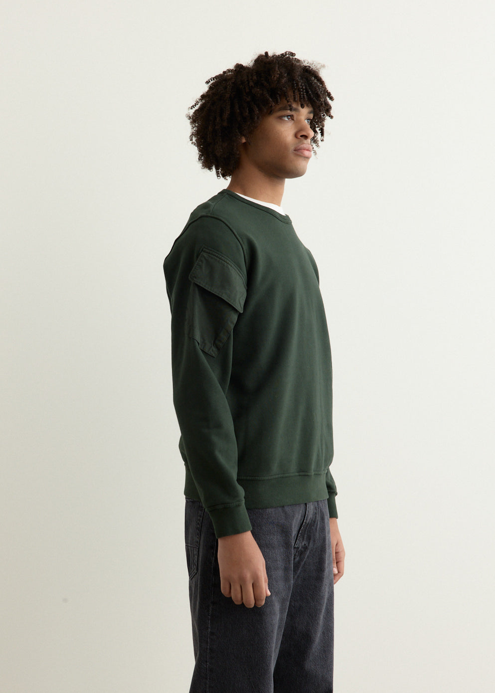 Contrast Bellow Pocket Sweatshirt