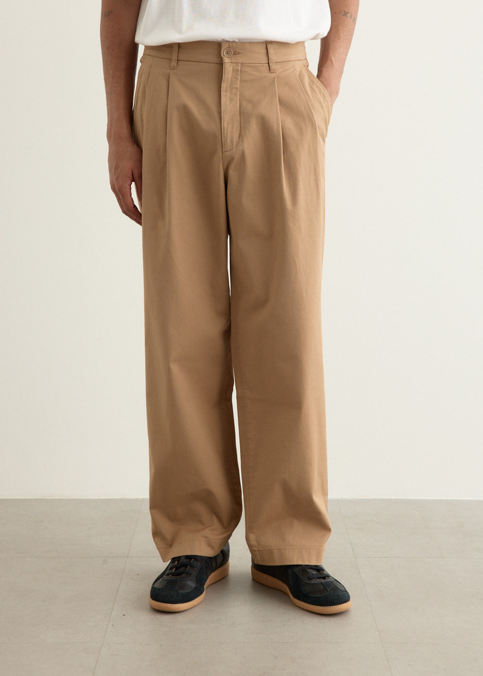 Benn Relaxed Twill Pleated Trousers