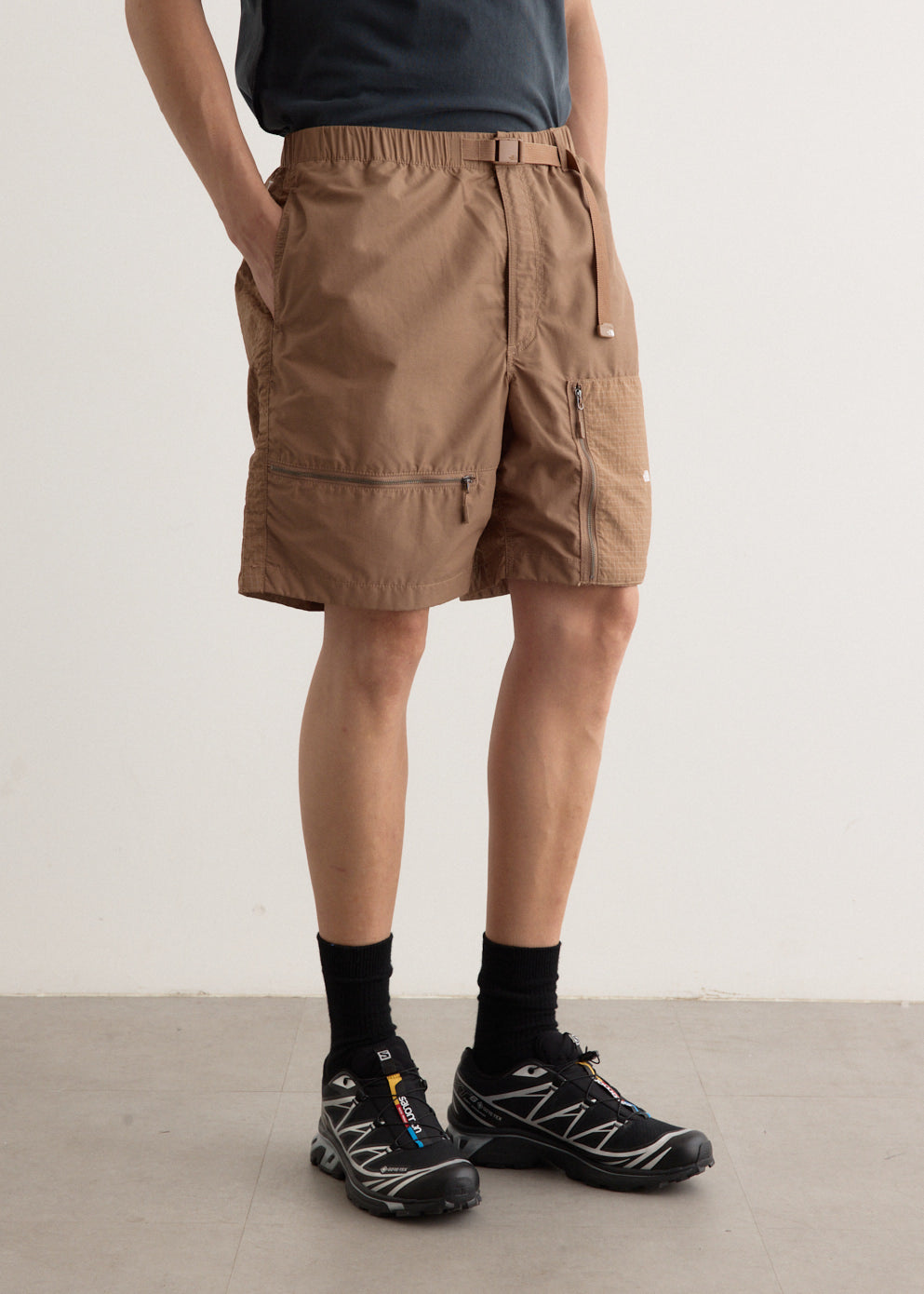 Woven Zipper Shorts