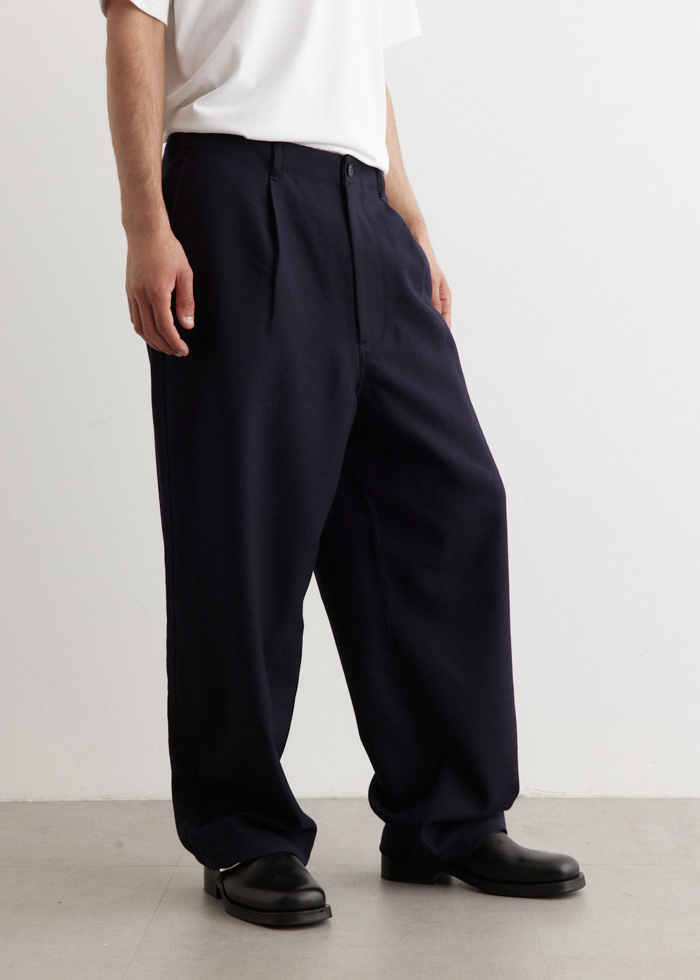 TOGA VIRILIS wool tuck pants