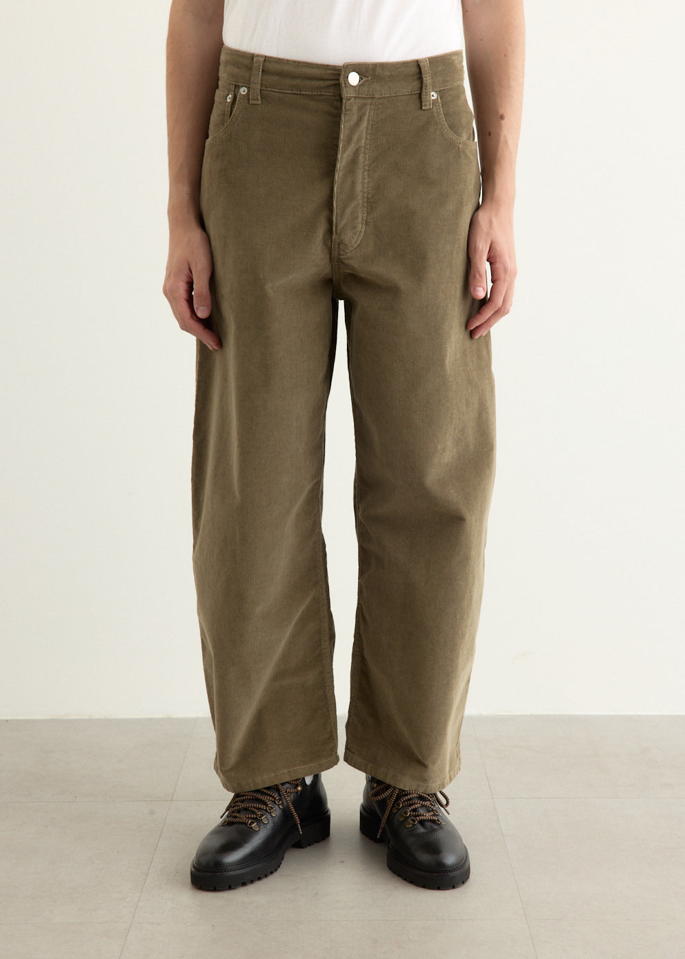Paolo Corduroy Volume Pant