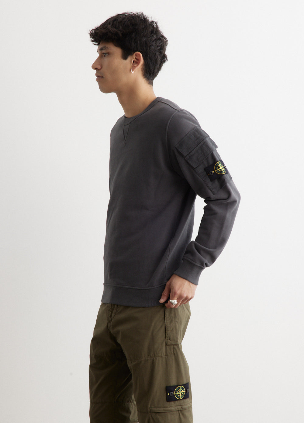 Badge sleeve hotsell sweatshirt stone island