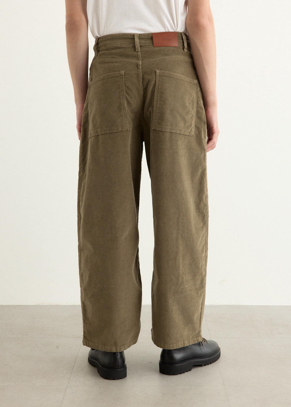 Paolo Corduroy Volume Pant