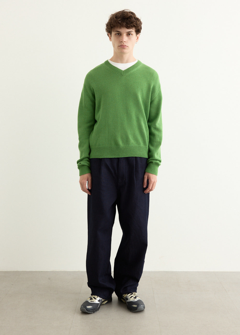 Light Cashmere Knit V-Neck Pullover