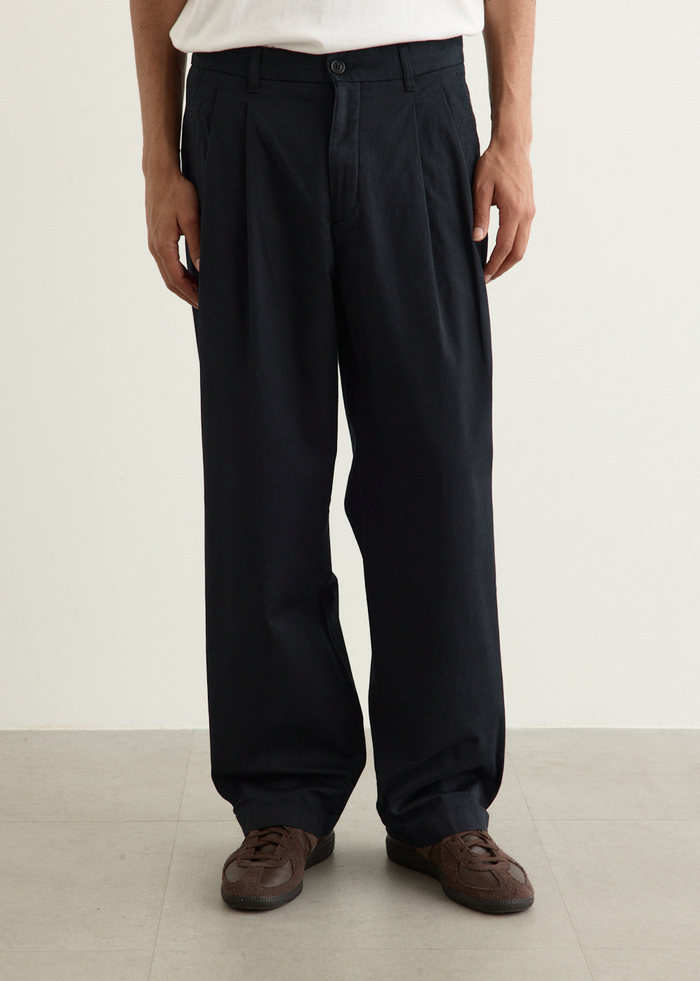 Benn Relaxed Twill Pleated Trousers