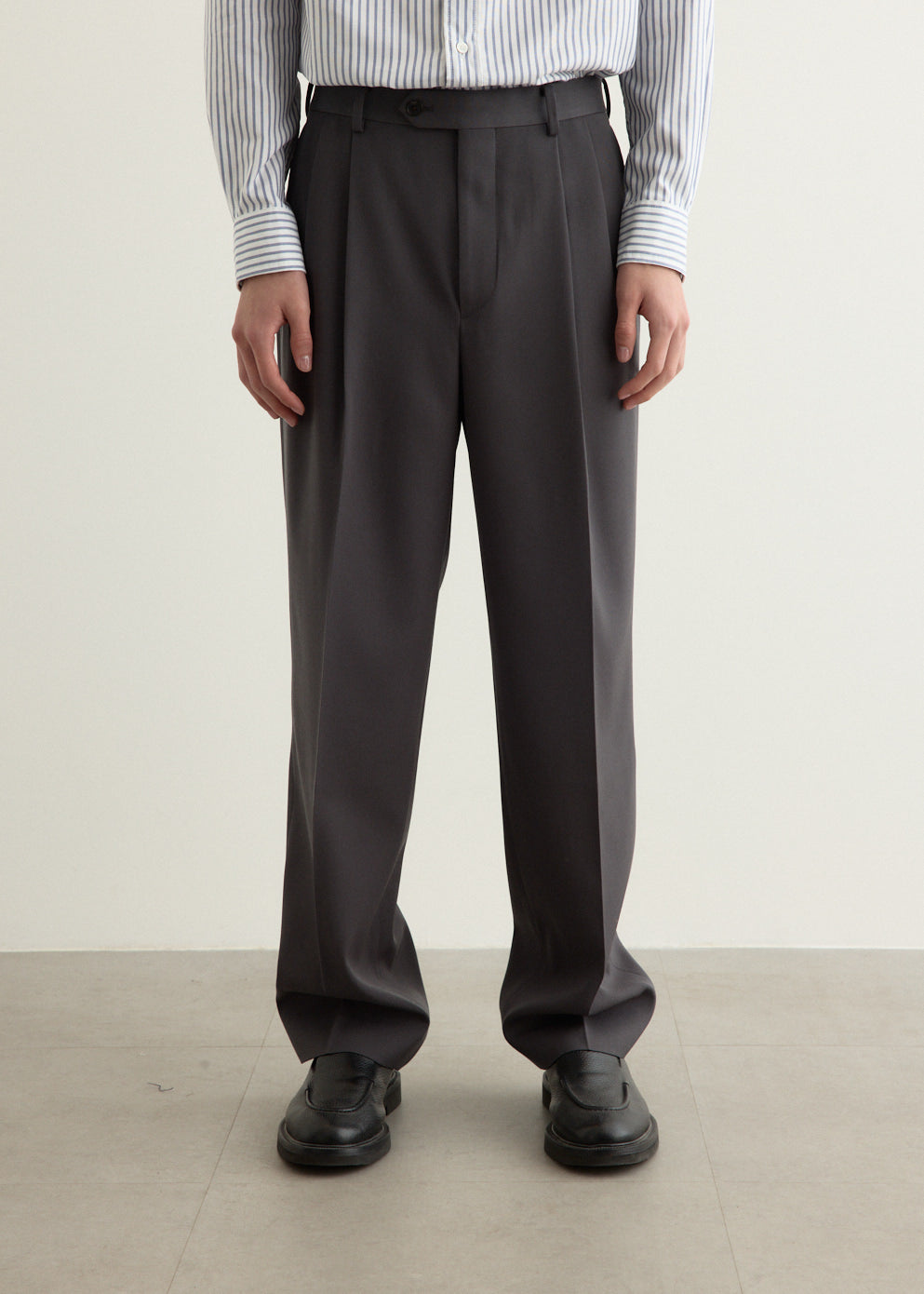 Light Wool Max Gabardine Two-Tuck Slacks