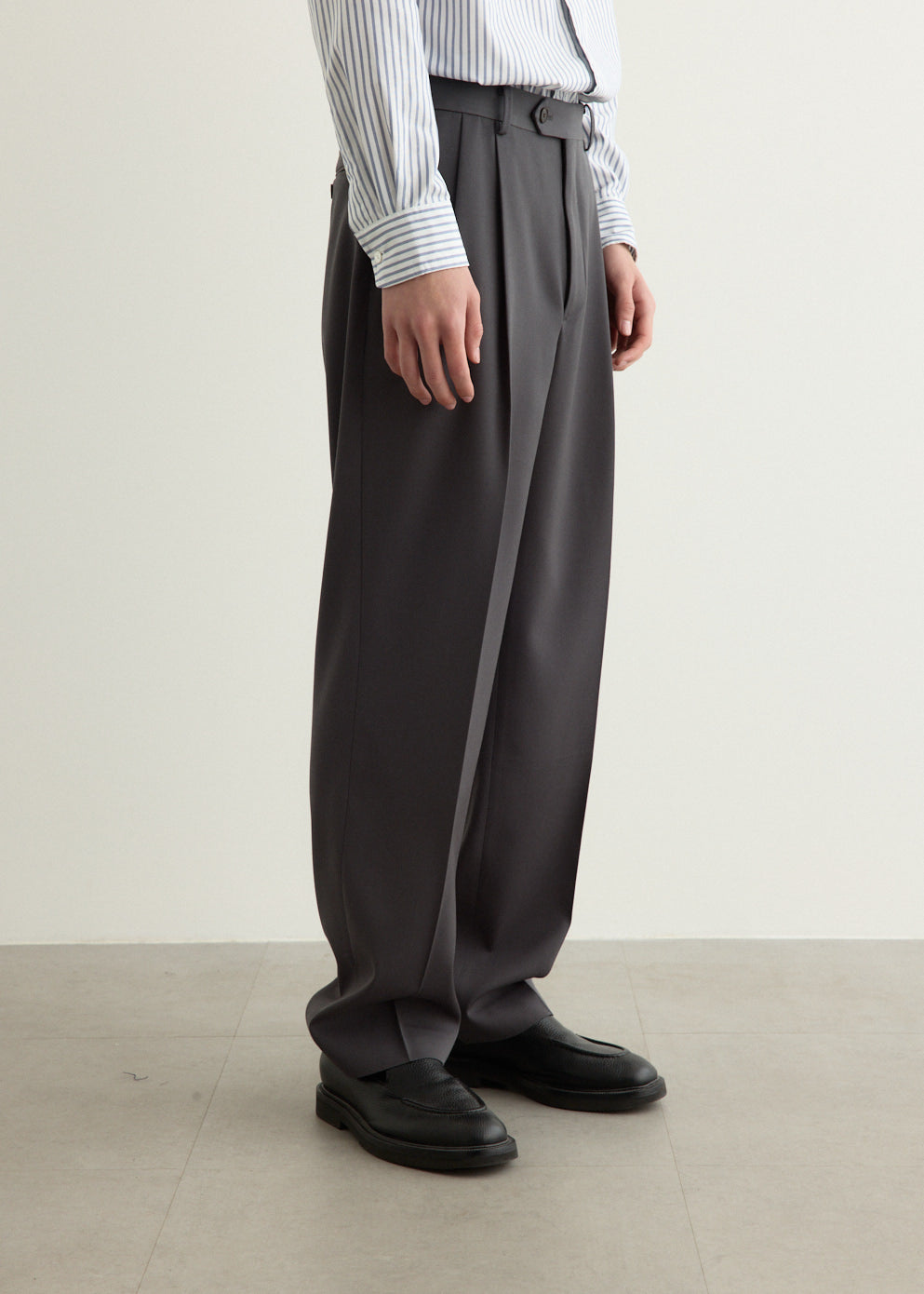 Light Wool Max Gabardine Two-Tuck Slacks