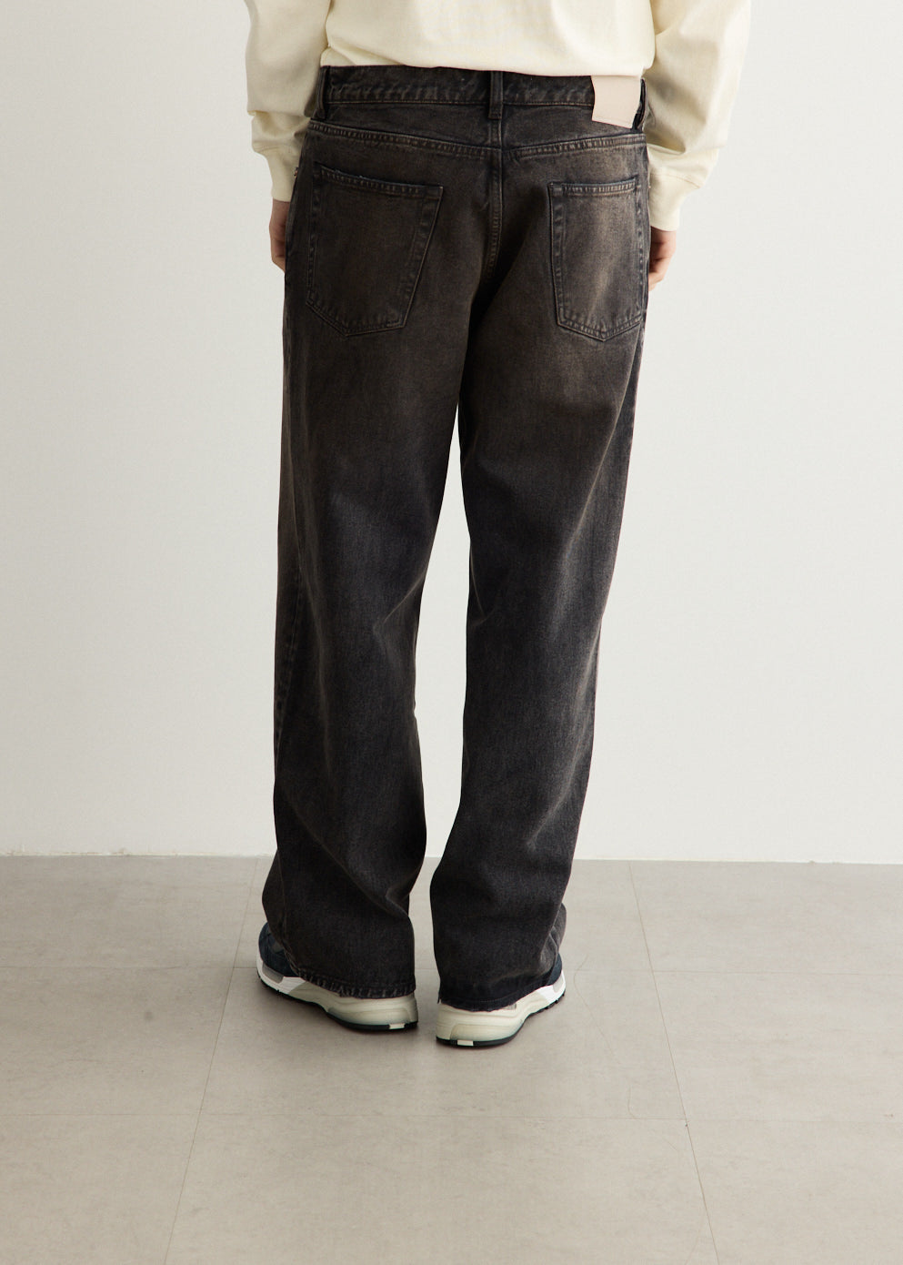 Vast Cut Jeans