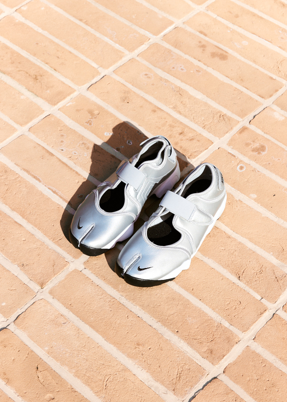 Women's Air Rift 'Metallic Silver' Sneakers