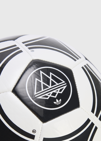 Spezial F.C. Ball