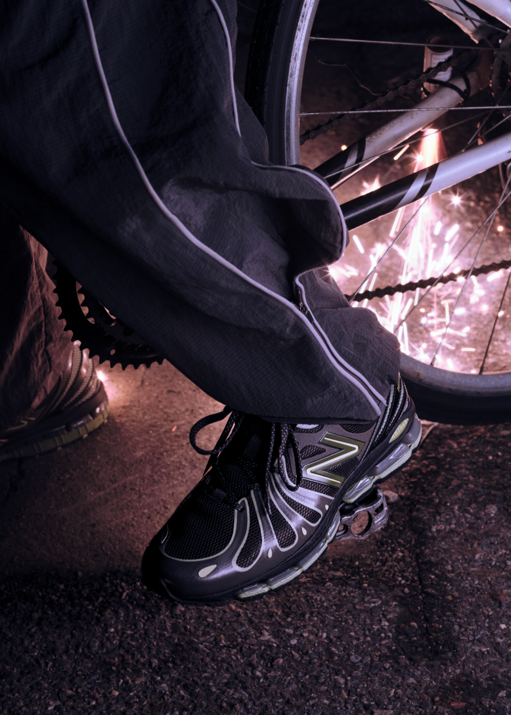 1890 'Faded Black' Sneakers