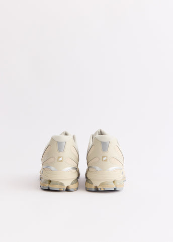MADE in USA 990v4 'Linen Punch Yellow' Sneakers