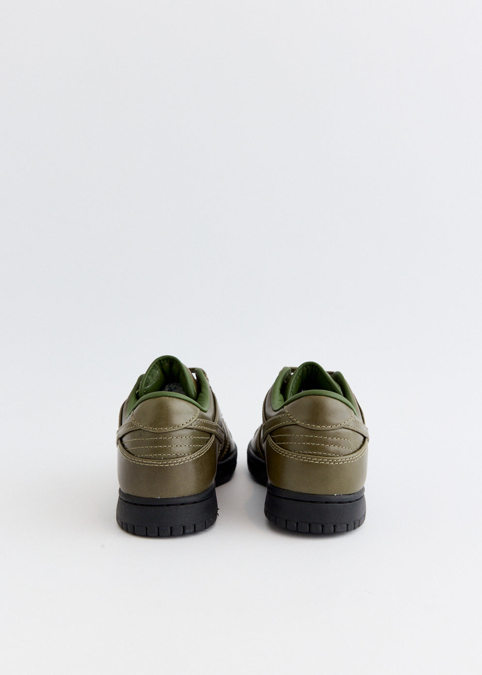 Dunk Low Retro Premium 'Army Olive' Sneakers