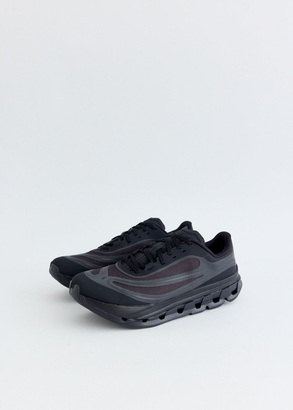 Cloudflow 5 AD 'Black Magnet' Sneakers