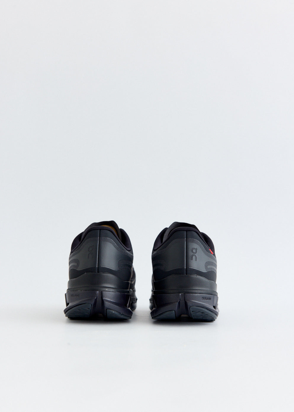 Cloudflow 5 AD 'Black Magnet' Sneakers