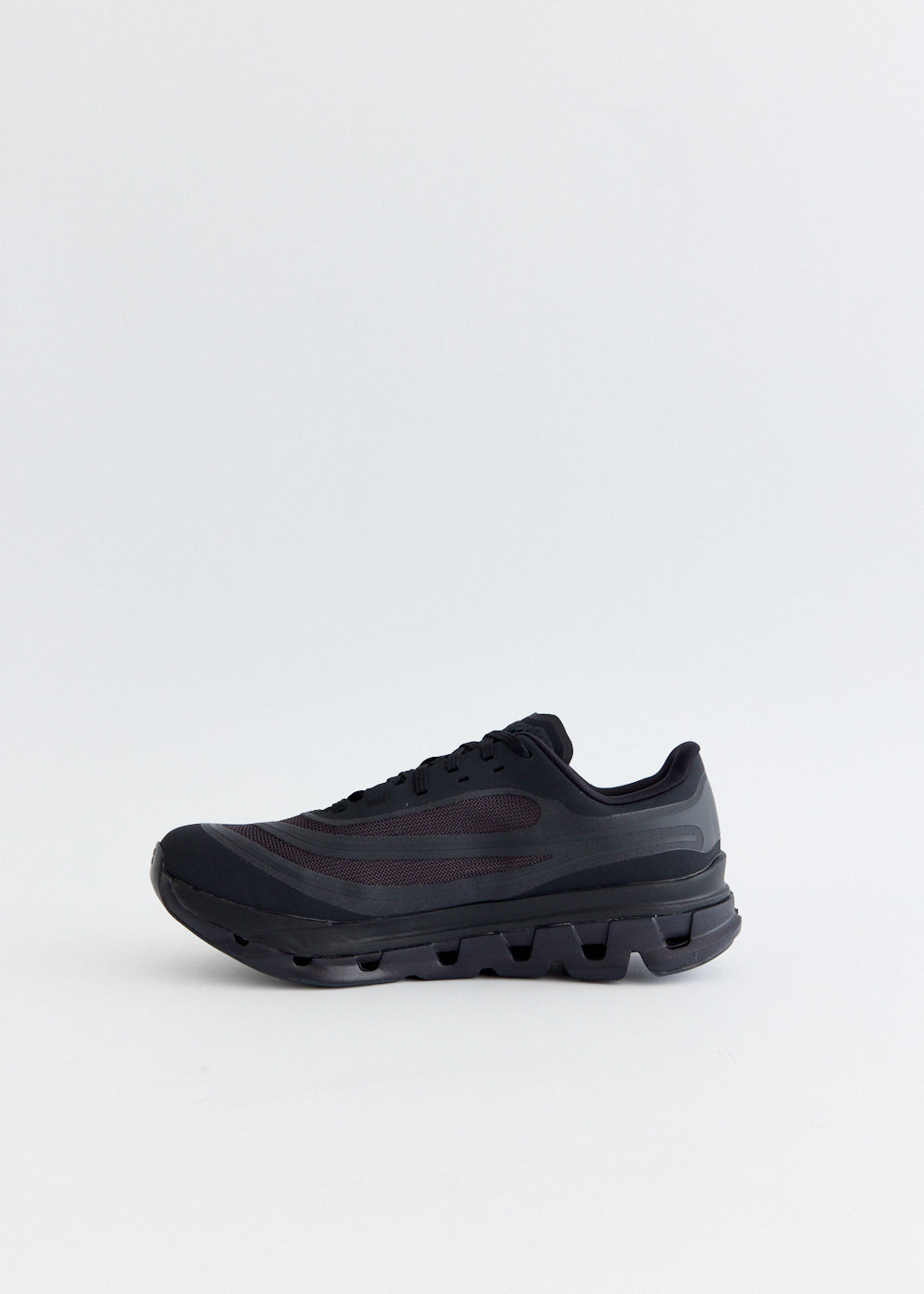 Cloudflow 5 AD 'Black Magnet' Sneakers