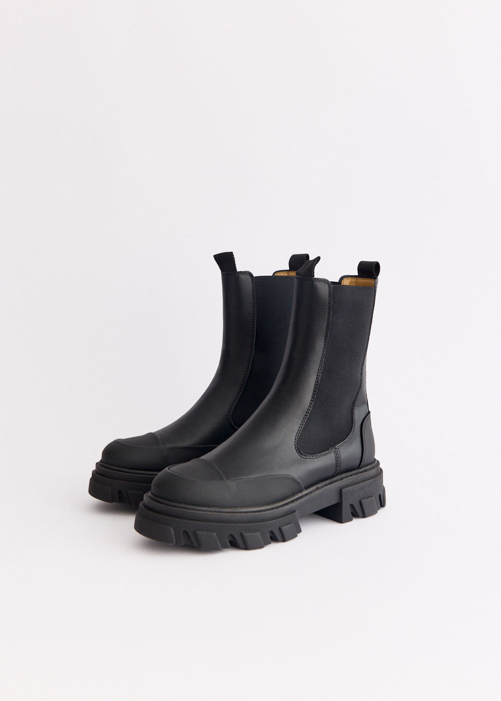 Mid Chelsea Boots