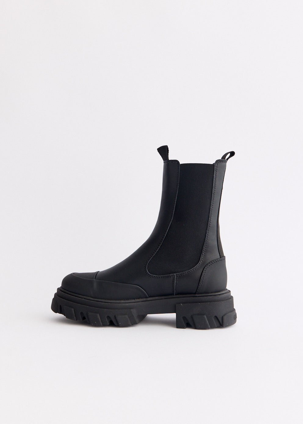 Mid Chelsea Boots
