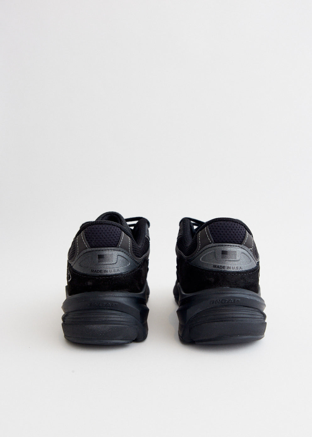 MADE in USA 990v6 'Black' Sneakers