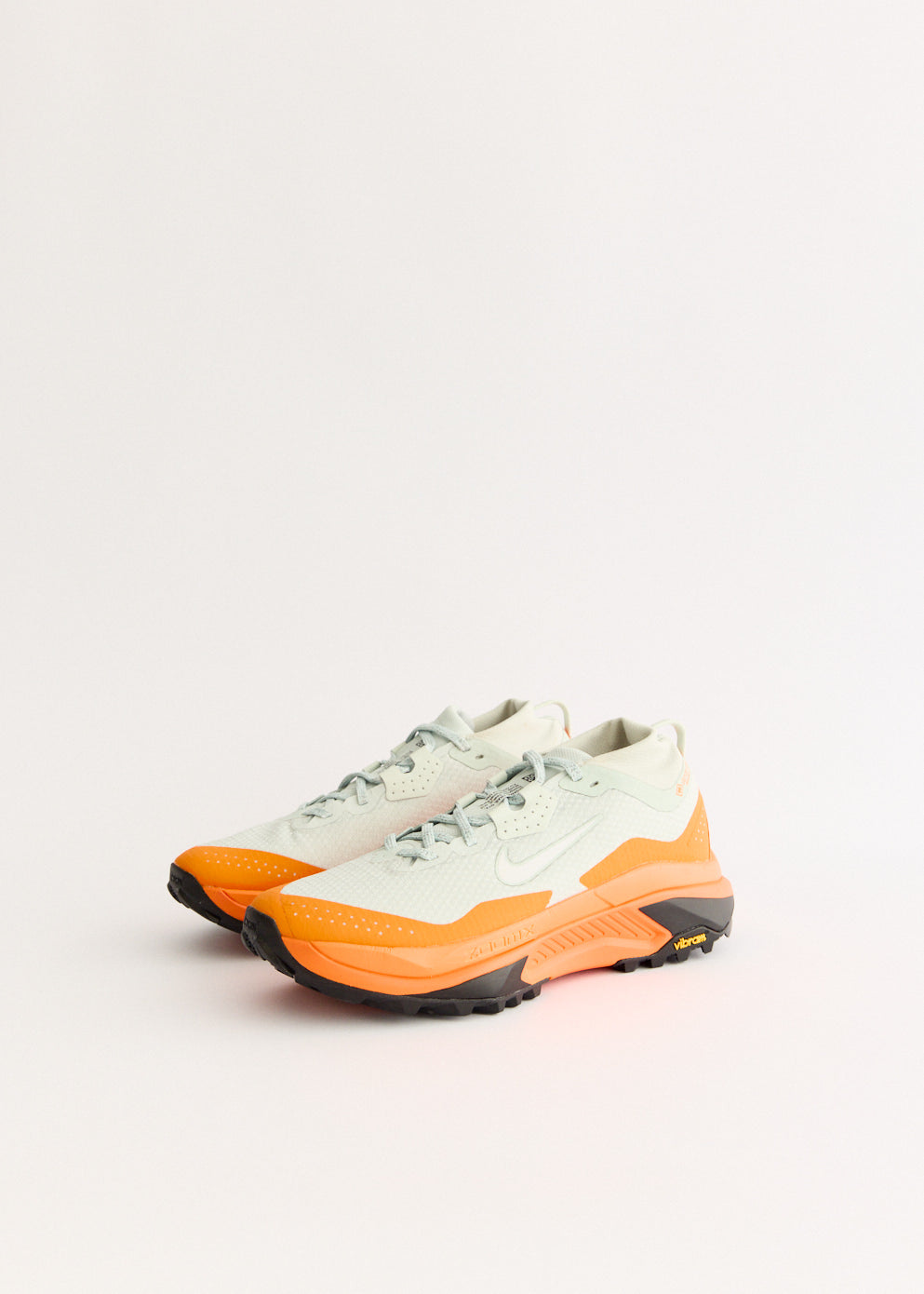 Nike ACG Zegama Trail GORE-TEX 'Light Silver' Sneakers