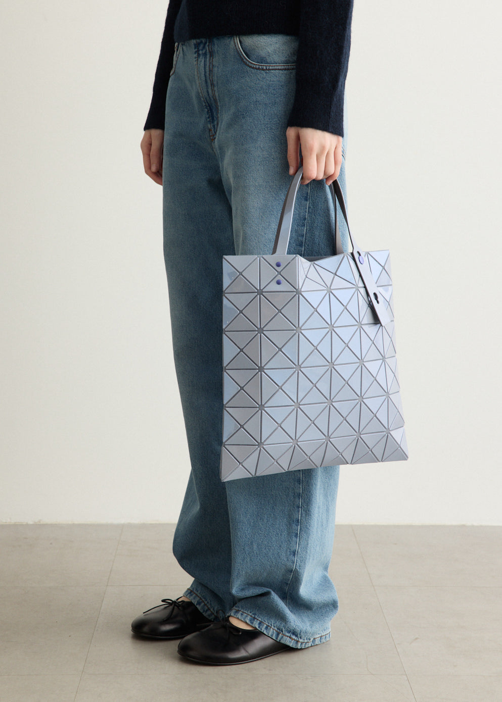 Lucent One-Tone 6 X 6 Bag