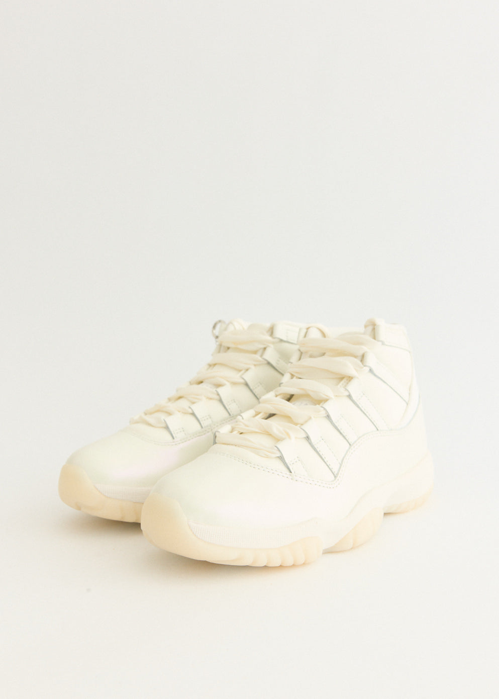 Women's Air Jordan 11 Retro 'Pearl' Sneakers