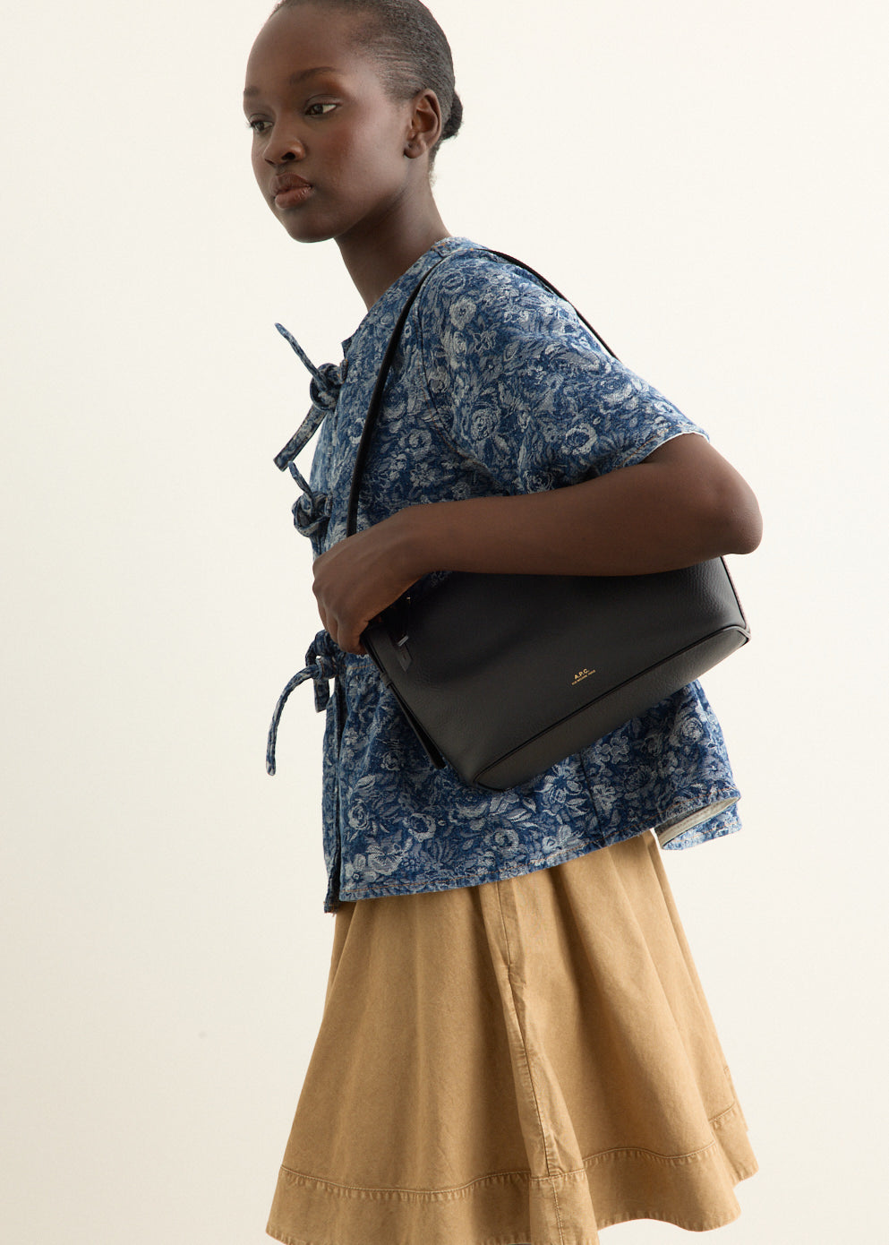 Vera Baguette Bag