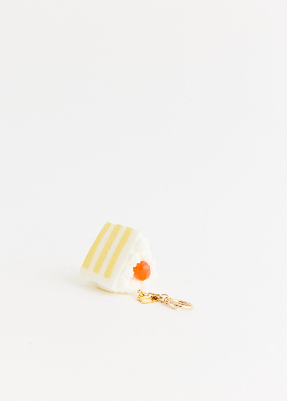 x Sample Kobo Yasujiro Ozu Shortcake Keychain