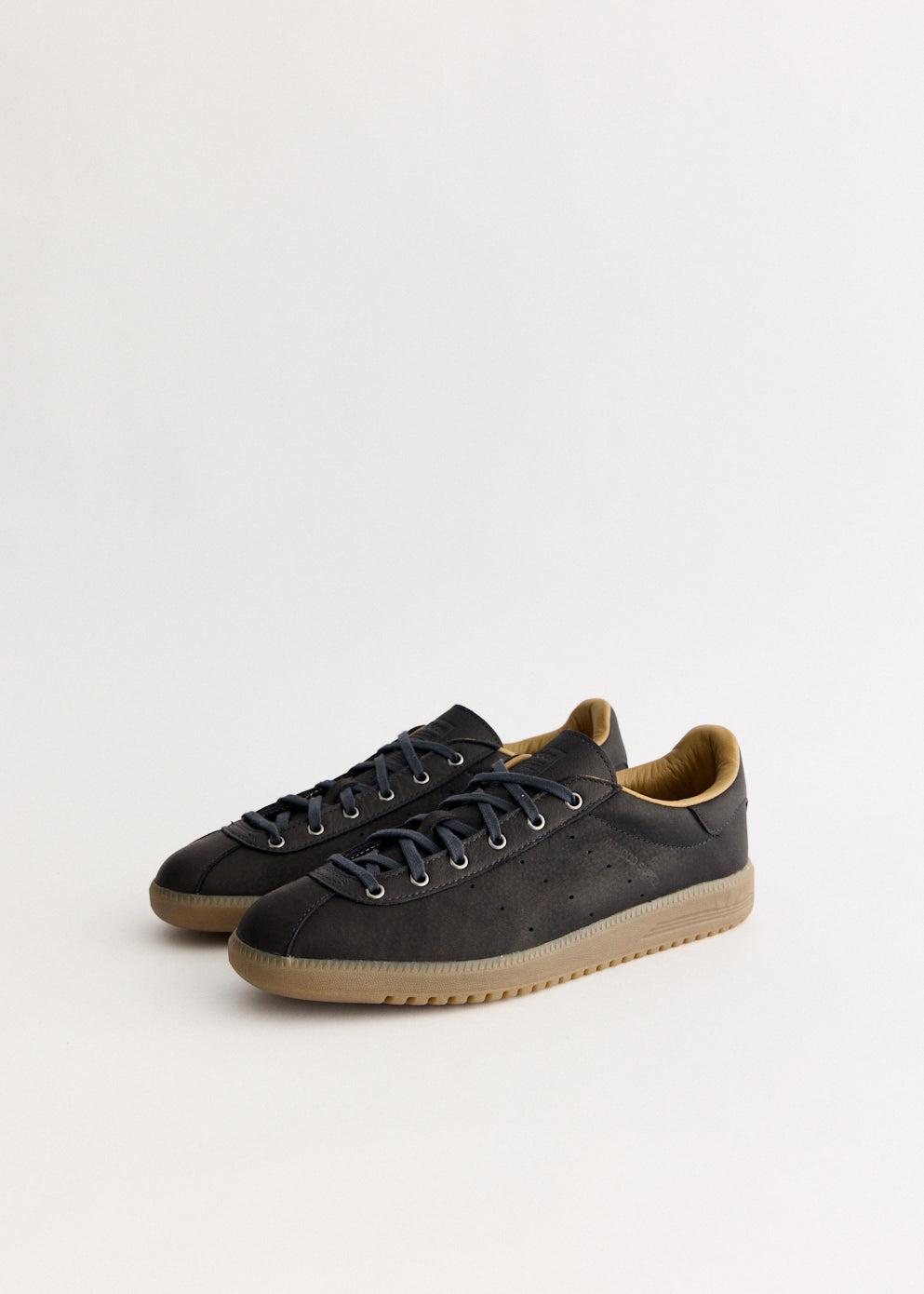 Tobacco Super 'Core Black' Sneakers