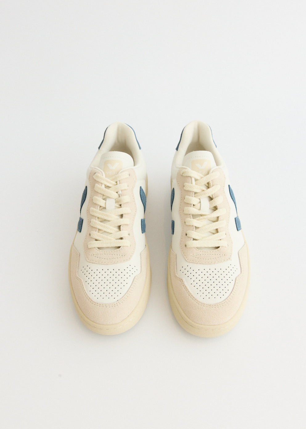 V-90 Sneakers