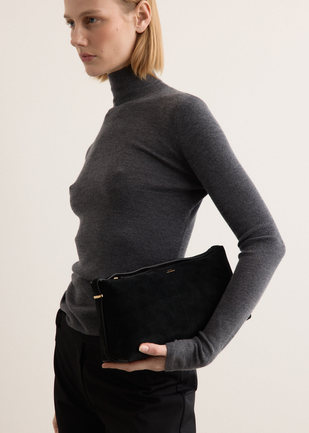 クラッチバッグ SCOOP SUEDE CLUTCH TOTEME Scoop suede clutch | NET-A-PORTER