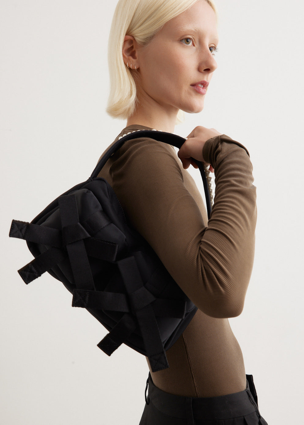 Utility Bow Pocket Pochette Bag