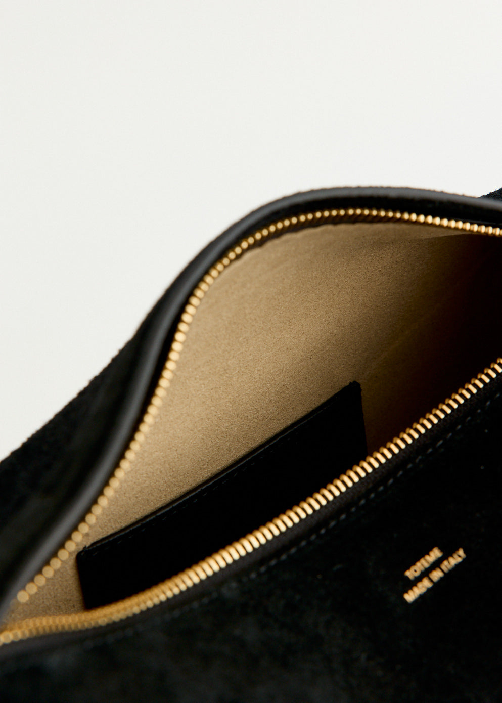 クラッチバッグ SCOOP SUEDE CLUTCH TOTEME Scoop suede clutch | Harvey Nichols