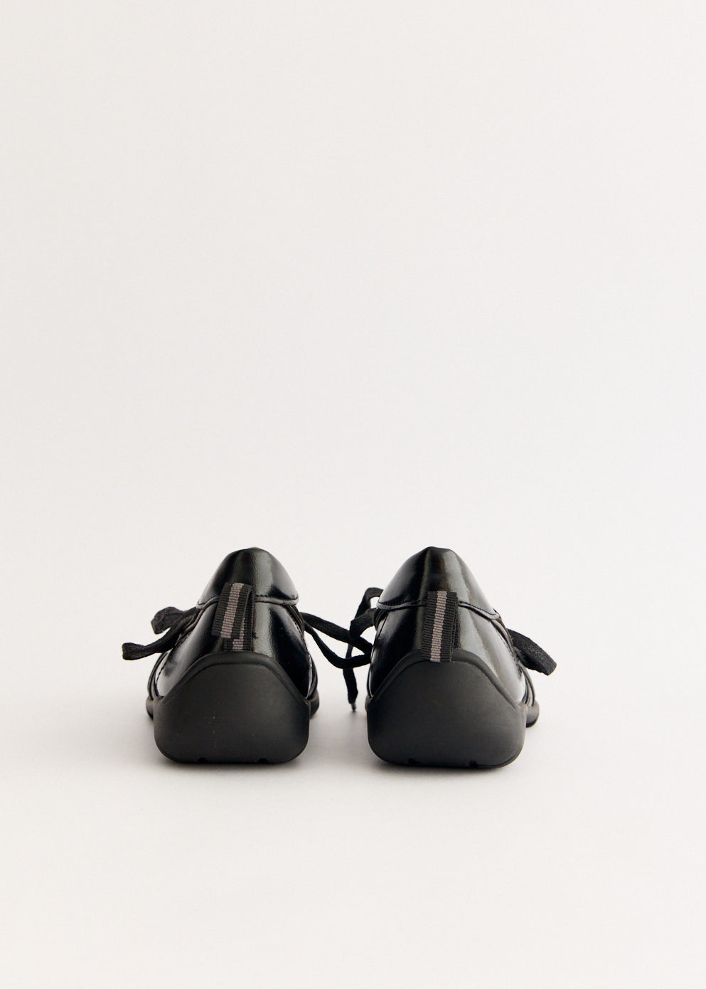 Bliss Laceup V2 Sneakers