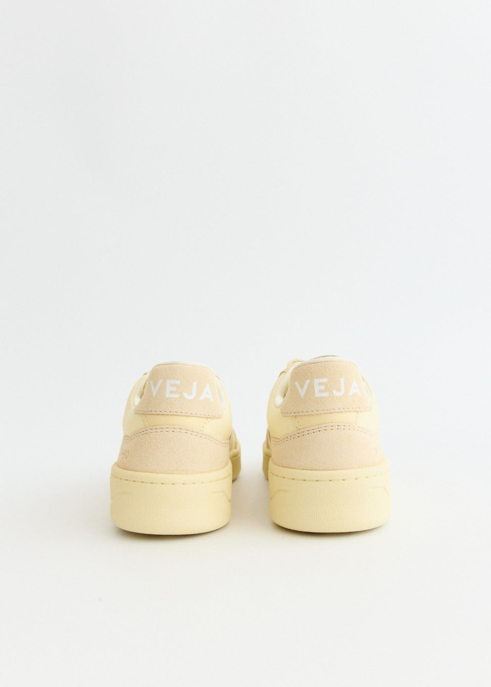 V-90 Sneakers