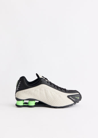 Shox R4 'Grey Haze' Sneakers