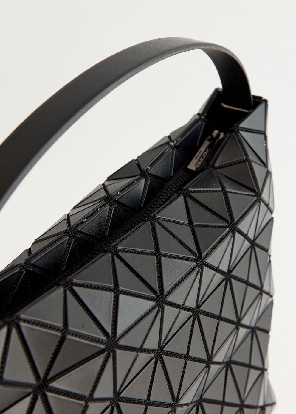 Vally Shoulder 6x6 Bag