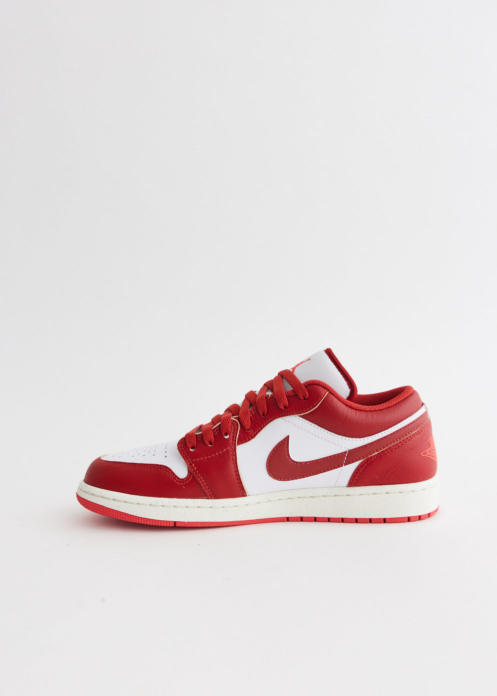 Air Jordan 1 Low 'Dune Red' Sneakers