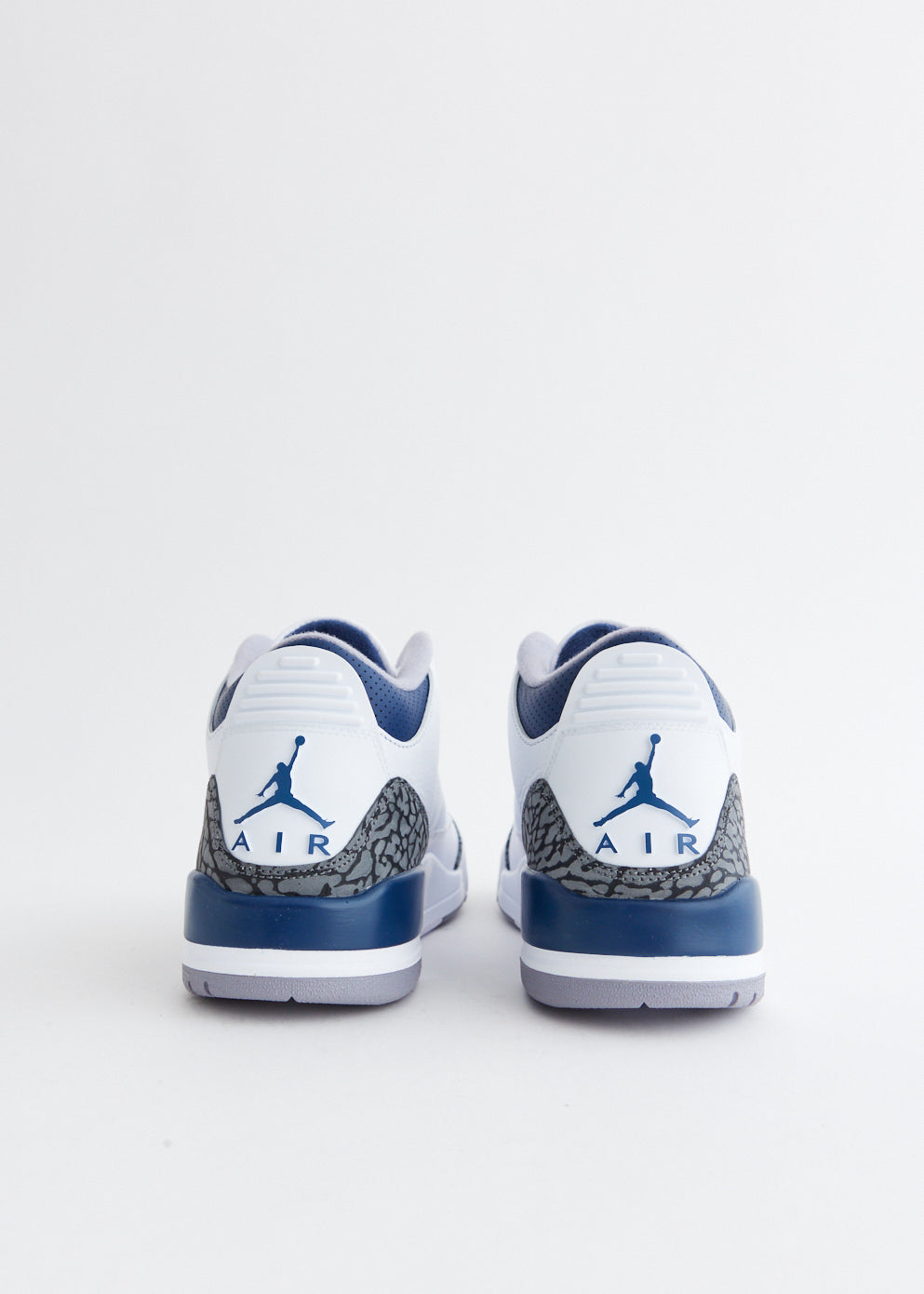 Air Jordan 3 Retro 'Midnight Navy' Sneakers