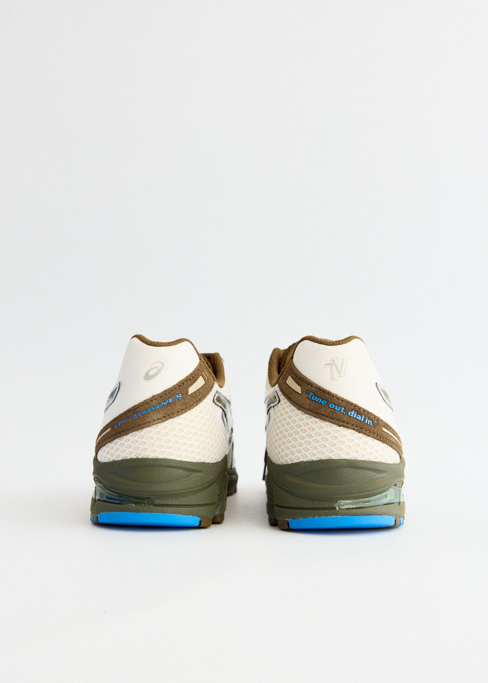 x Temptation Vacation GEL-DS TRAINER 14 'Cream' Sneakers