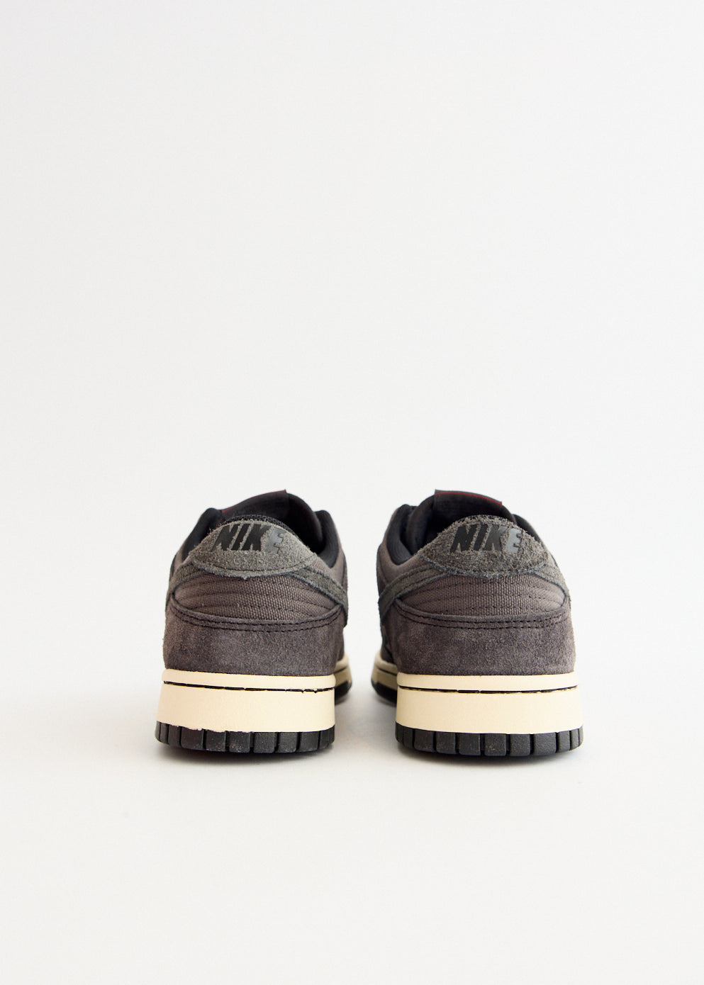 Dunk Low Retro 'Medium Ash Black' Sneakers