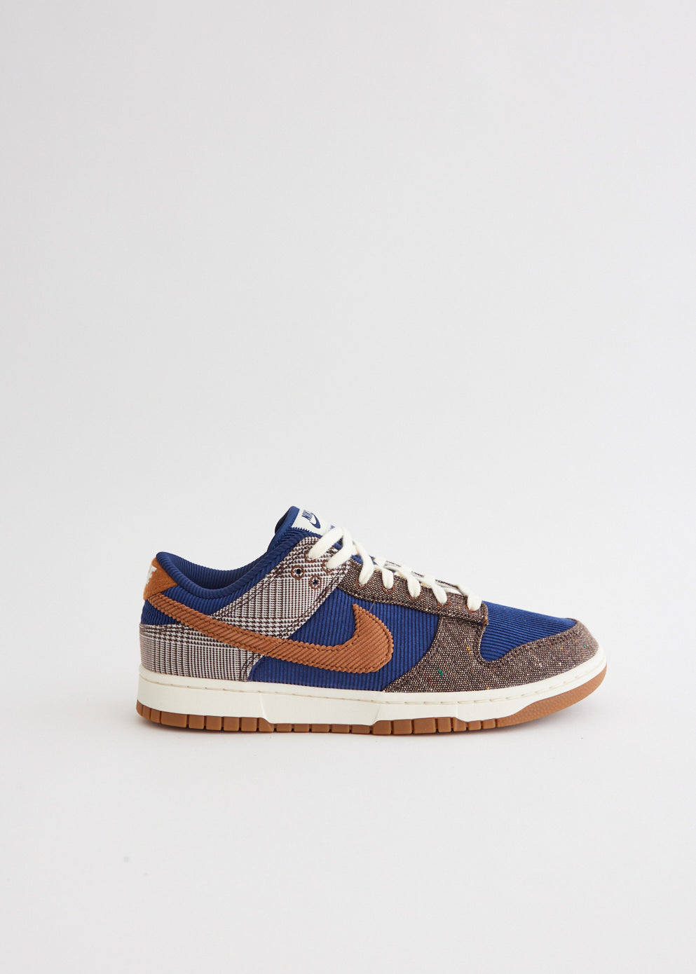 Dunk Low Premium 'Tweed Corduroy' Sneakers