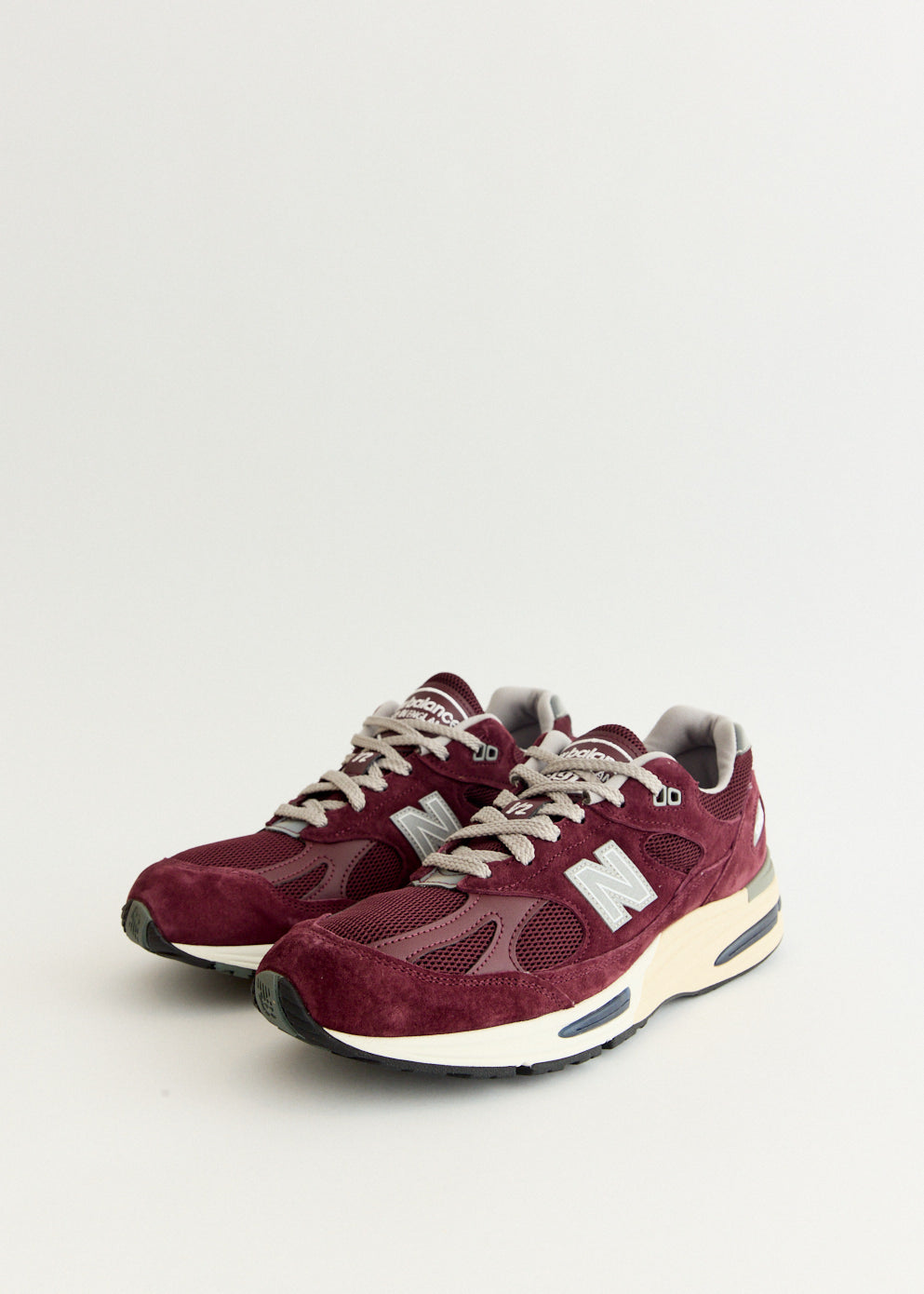 MADE in UK 991v2 'Catawba Grape' Sneakers