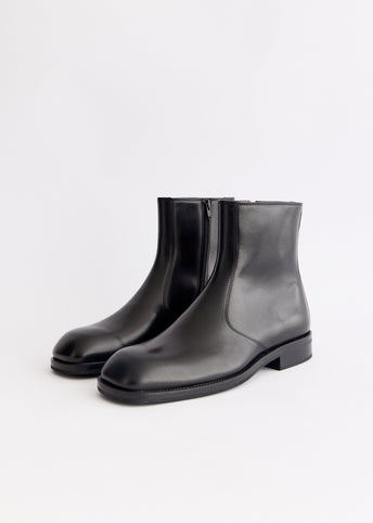ZIPPED BOOTS