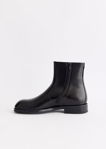 ZIPPED BOOTS